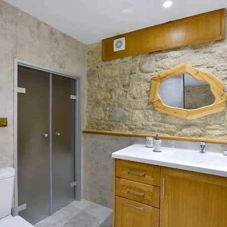 The Old Print House, Corfu 公寓